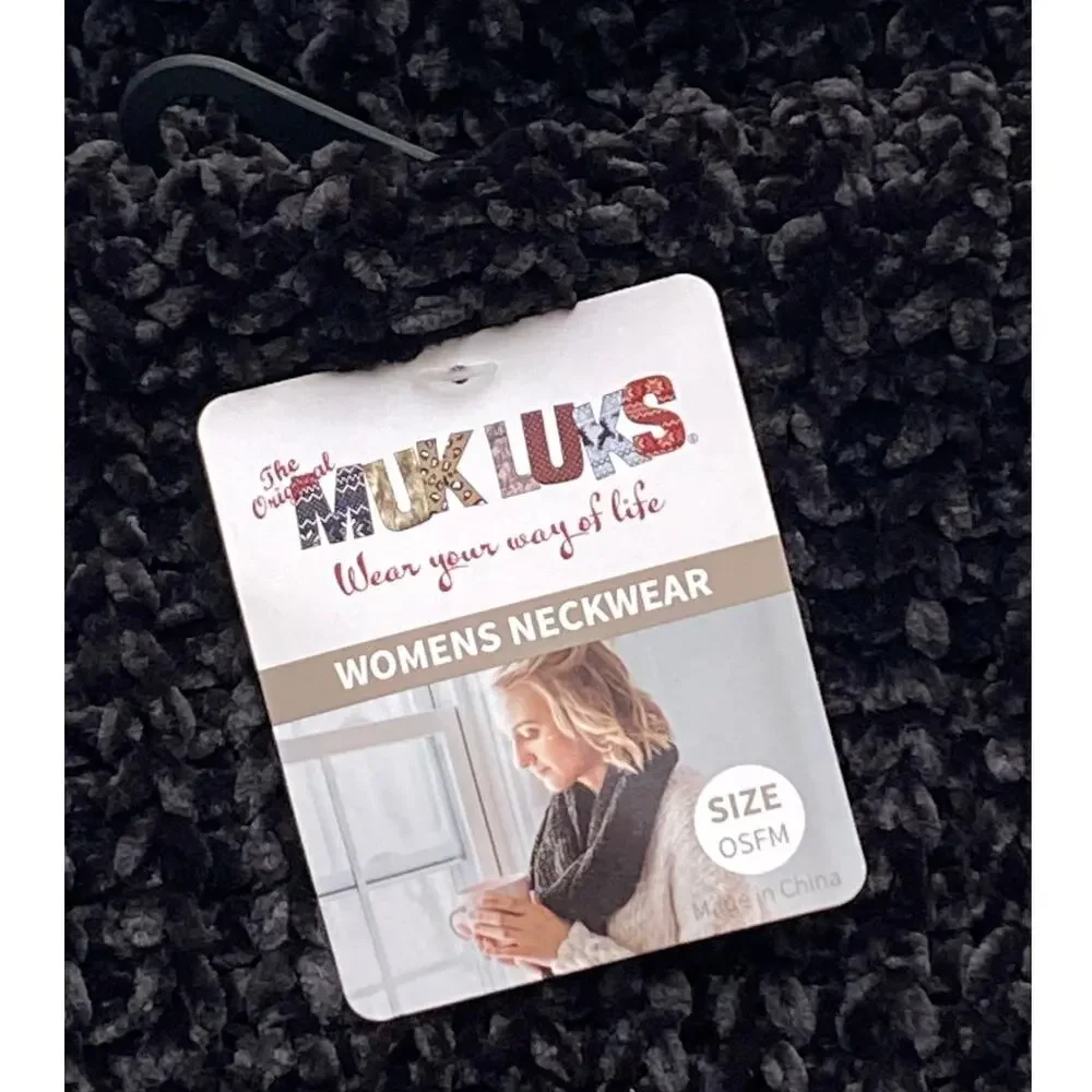 NWT ~ MUK LUKS Black Chenille Winter Infinity Scarf ~ Women's Neckwear OSFM